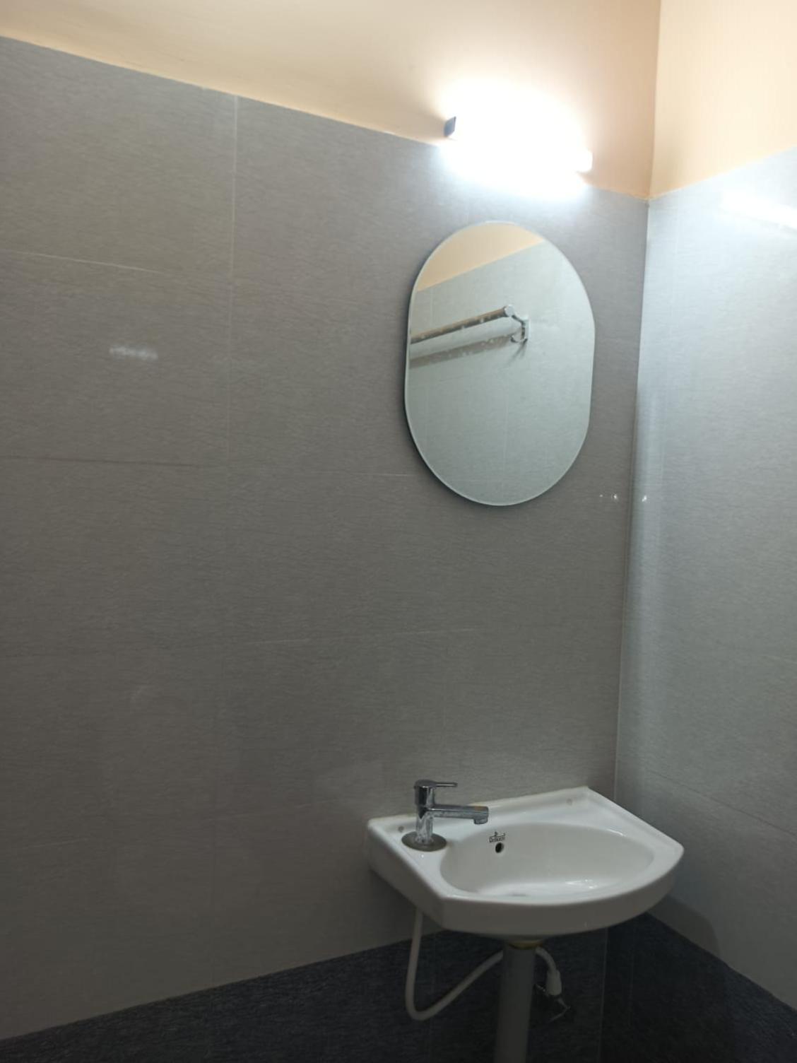 Hotel Kpr Residency Near Isha - Adiyogi Alāndurai Zewnętrze zdjęcie